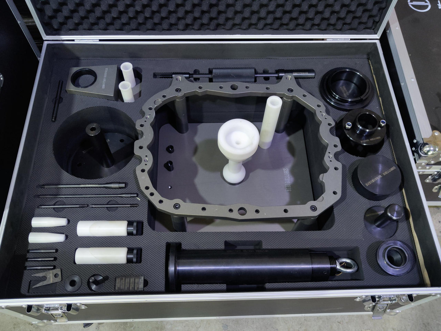 Gearbox Repair Tool Kit - compatible for ZF Transmission TraXon, Auto Control 12-speed and ECO4, Manual 16-speed